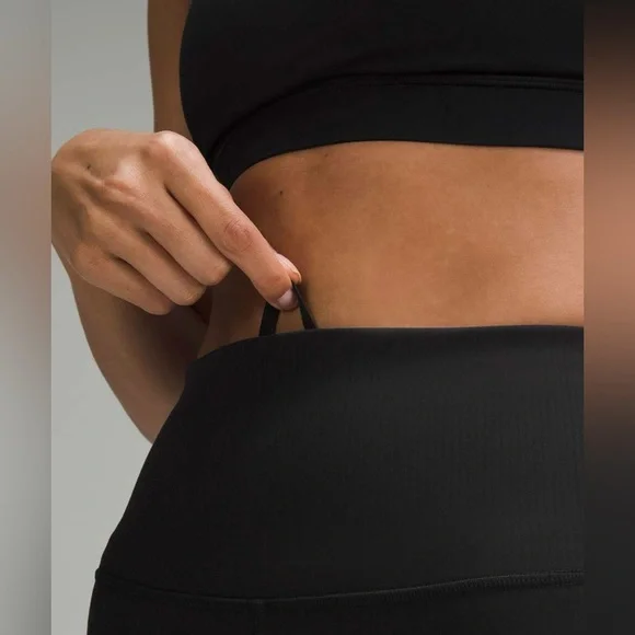 [SOLD] Lululemon Black Ribbed Leggings - Picture 5 of 8